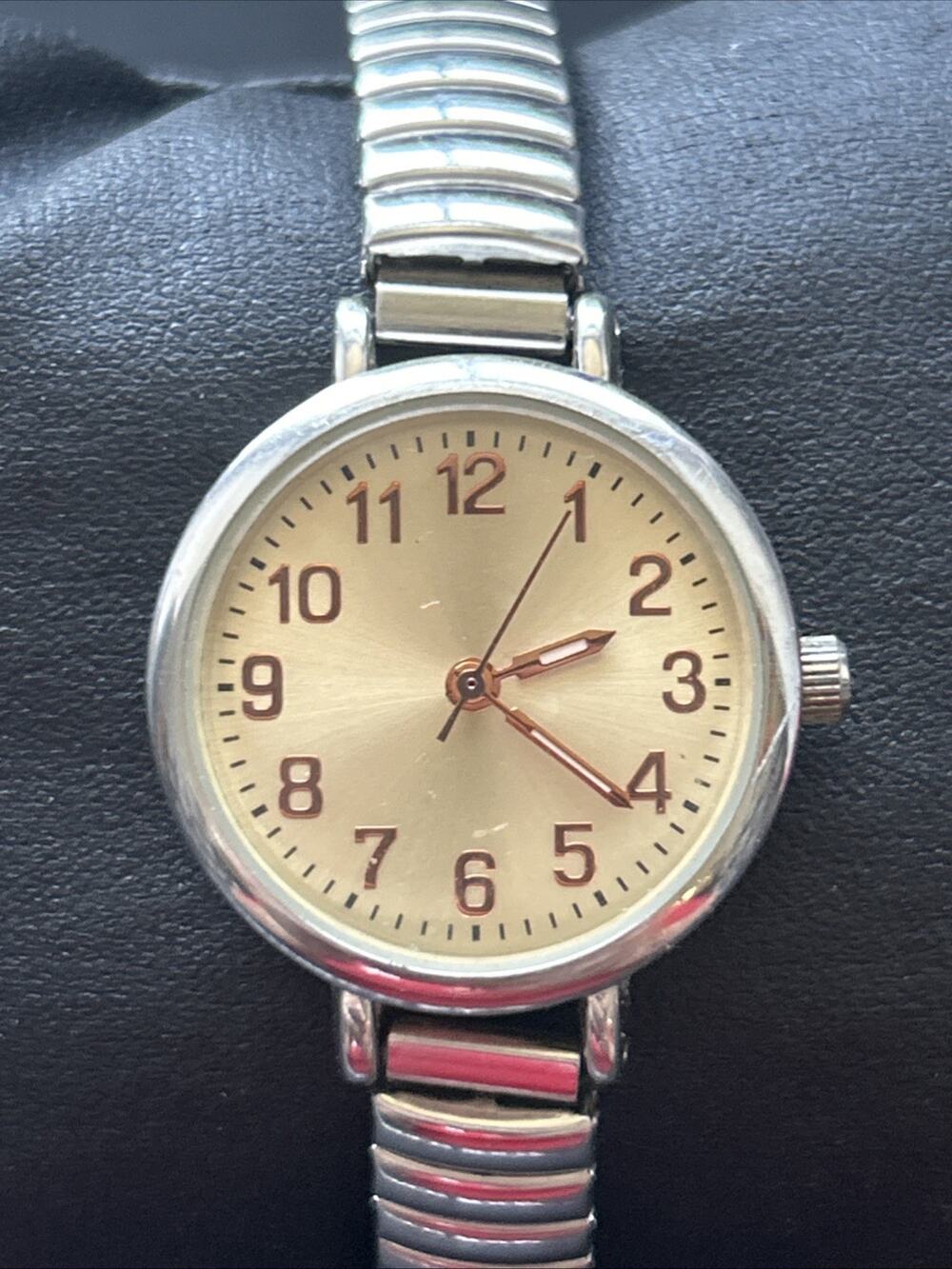 Time And Tru Silver Tone Stretch Band Women’s Quartz Watch
